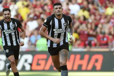 O Botafogo tenta manter o centroavante, mas tudo está nas mãos de Tiquinho Soares 