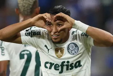 O jogador do Palmeiras vive a sua primeira convocação e já começa entre os titulares 