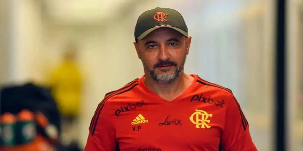 O treinador vive pressão no cargo, mas ainda convence a diretoria que acredita no estilo de jogo do técnico português