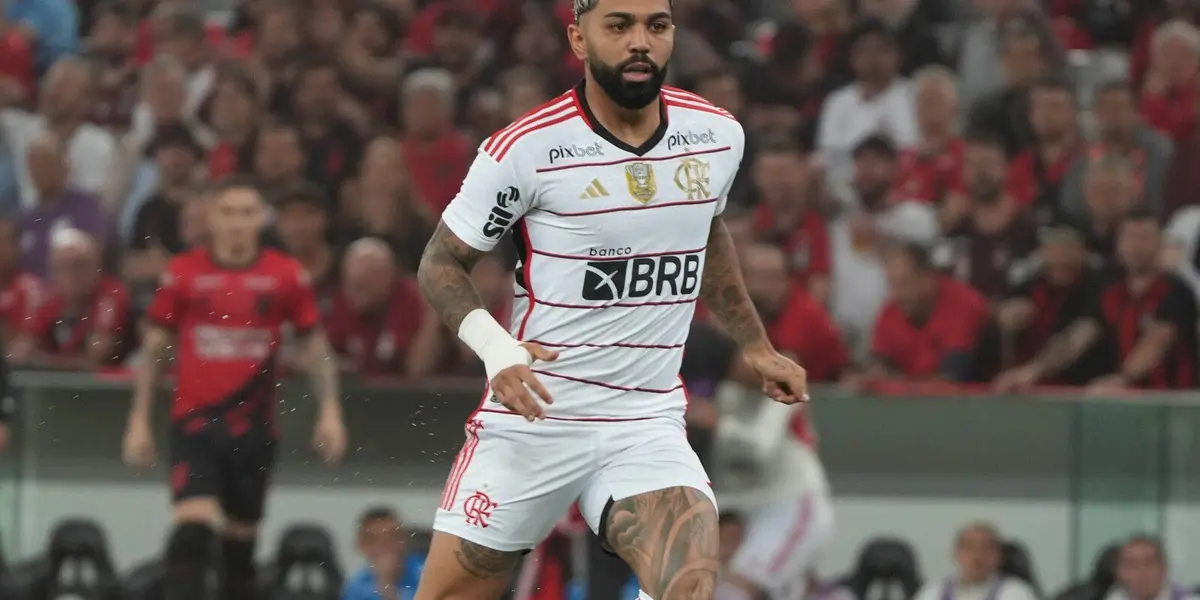 Jogador tem vivido má fase e é bastante criticado pela torcida