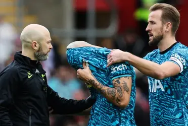 O brasileiro foi substituído com 5 minutos de jogo