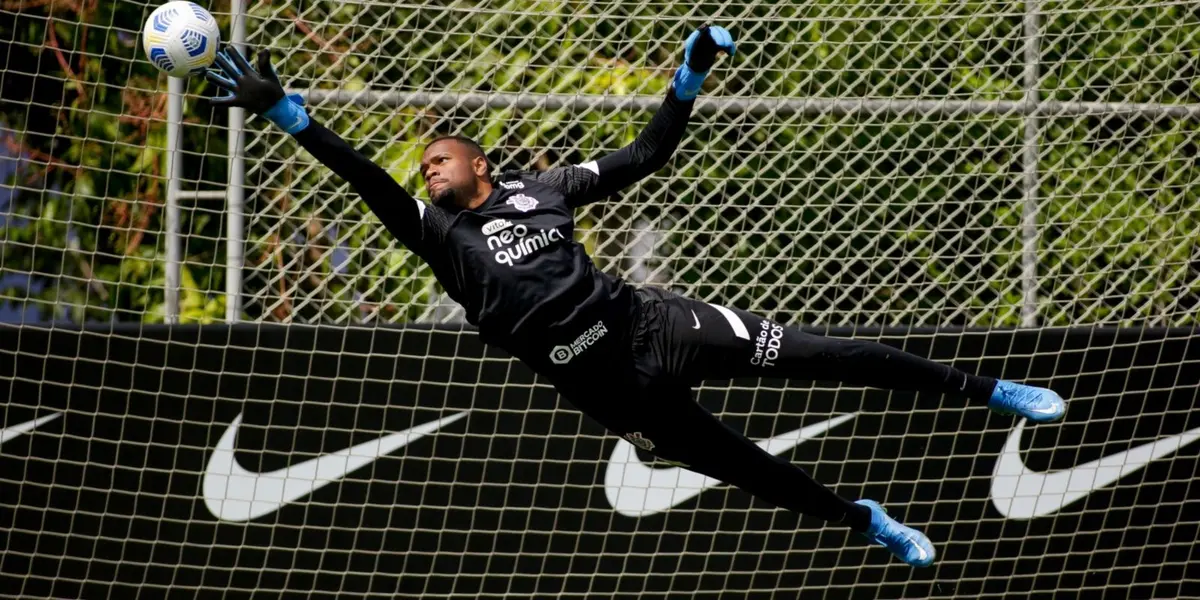 O goleiro de 24 anos é o reserva direto de Cássio no Corinthians e espera aproveitar a chance de atuar contra o Santo André