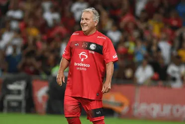 O ídolo do Mengão soltou o verbo em uma entrevista ao portal Goal