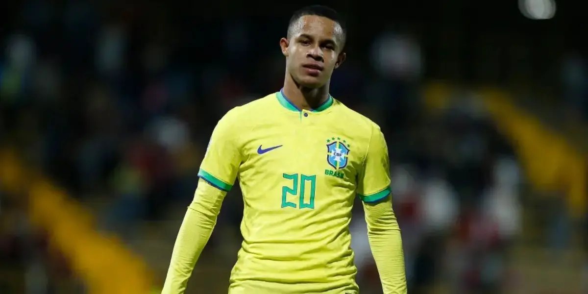 O jogador de 17 anos vem colecionando elogios e promete ser a maior revelação da história do Corinthians