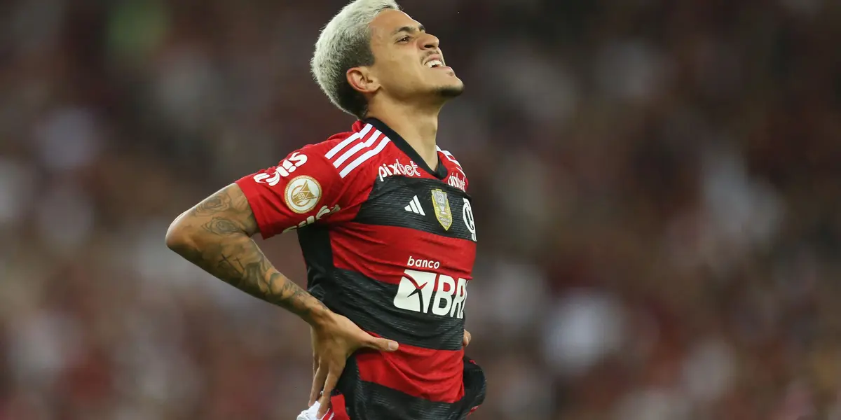 Presidente Rodolfo Landim responde de forma direta sobre a situação do jogador