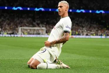 Richarlison, Emerson Royal e Thiago Silva estiveram em campo no jogo tenso pela Premier League