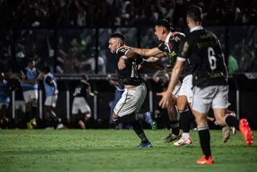 Camisa 10 do time, meia francês elogia torcida do Vasco e quer garantir permanência no Campeonato Brasileiro