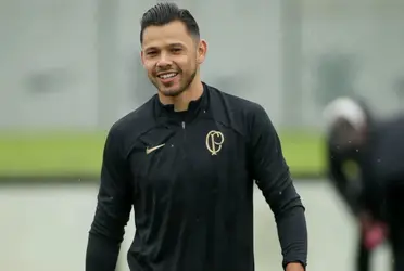 Com uma contratação inexplicável, o jogador não vem rendendo o esperado no Corinthians e pode estar próximo do adeus