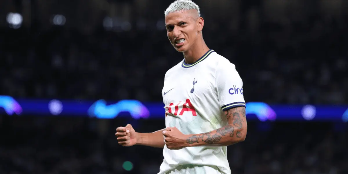 Confronto Eletrizante entre Tottenham e Newcastle no Futebol Inglês