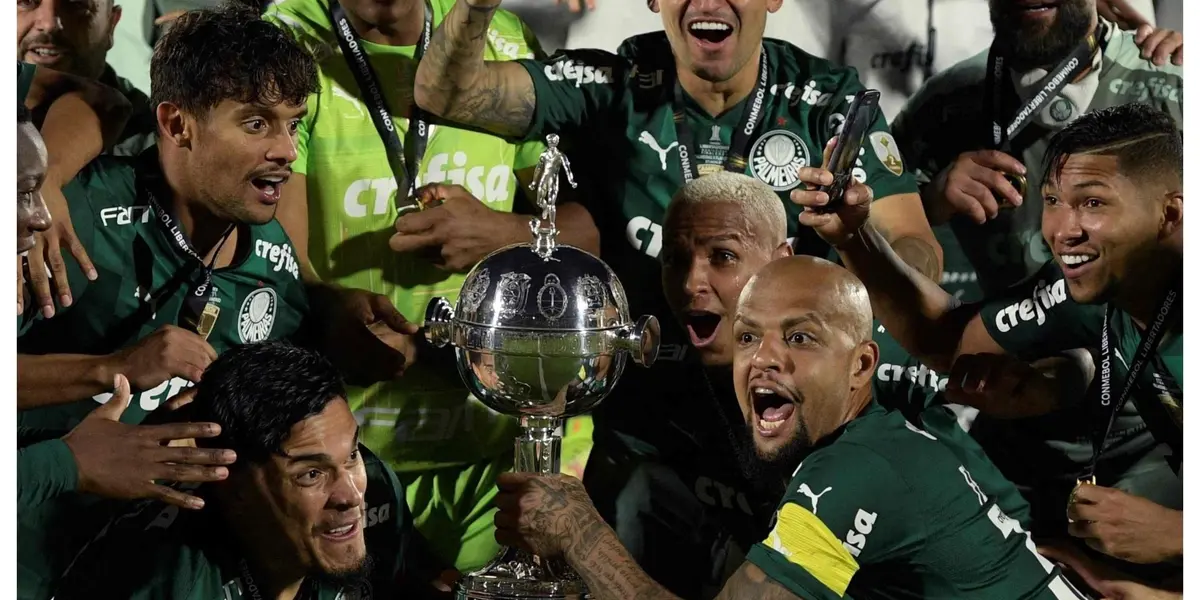 Conquistou duas Copas Libertadores pelo Verdão, não conseguiu espaço na Europa e agora busca novo emprego para salvar a carreira 