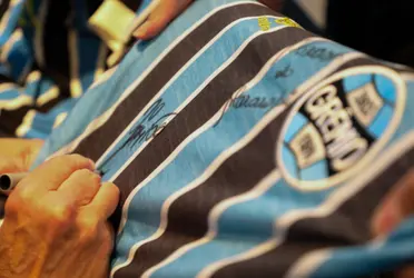 Foi expulso e perdeu a Libertadores, agora pode jogar no Grêmio