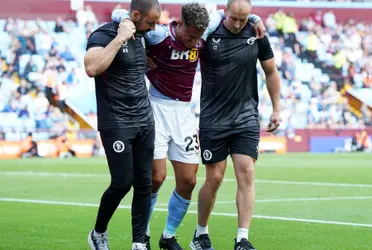 Jogador do Aston Villa se lesionou após lance de jogo