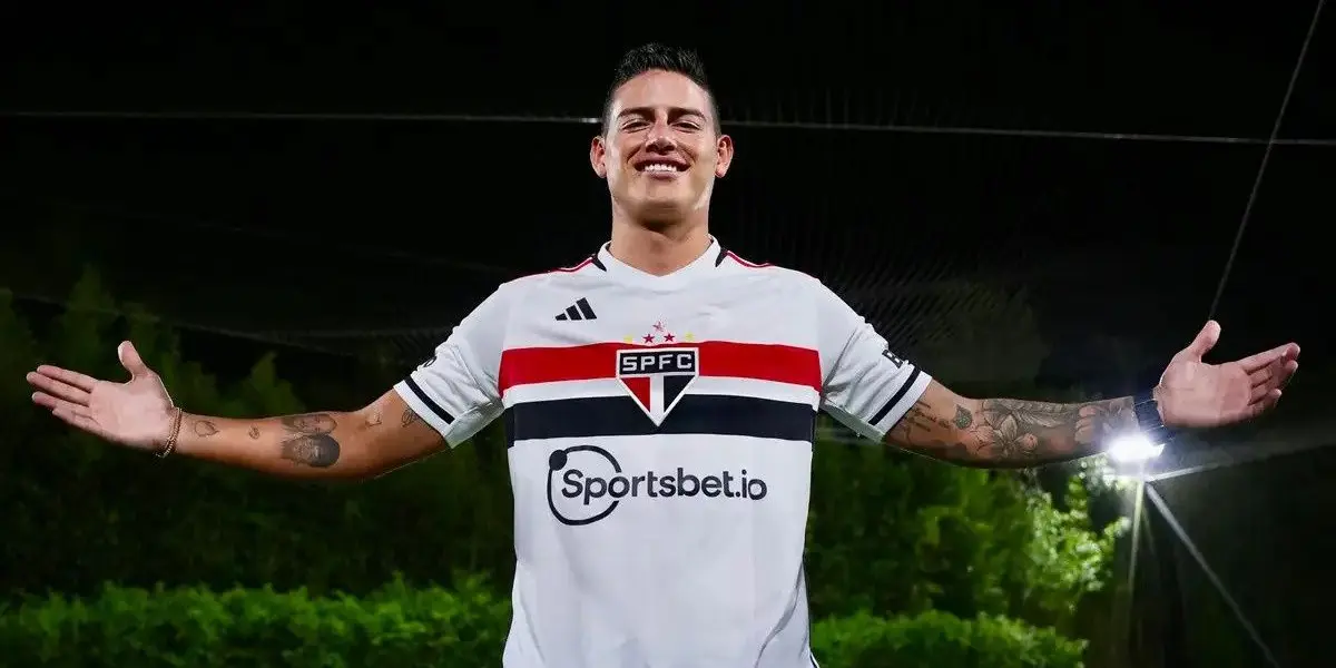 Meia colombiano já está apto para jogar com a camisa tricolor