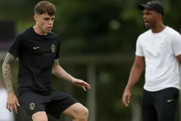 O atleta vem surpreendendo positivamente nos treinos e se coloca à disposição do técnico Fernando Lázaro