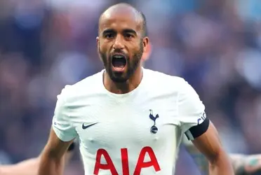 O brasileiro Lucas Moura está sem clube desde que deixou o Tottenham, da Inglaterra