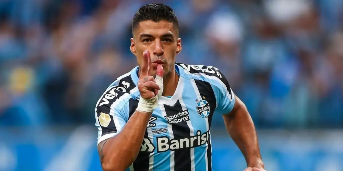 O centroavante uruguaio, Luís Suárez está prestes a deixar o Grêmio 