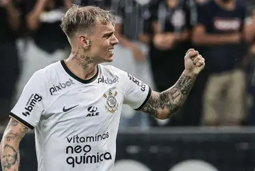 O Corinthians agora assume a liderança do grupo E, mas volta para casa com a preocupação de Renato Augusto