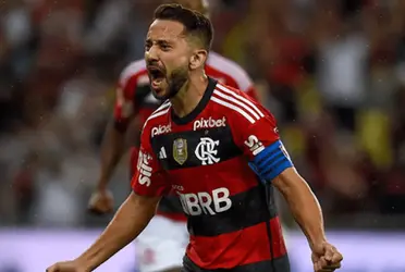  O Corinthians nada contra a maré e tenta trazer jogador de 34 anos do Flamengo