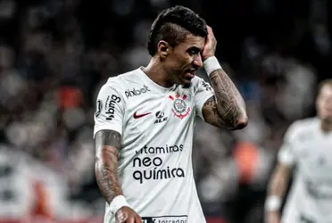 O Corinthians pode prorrogar o vínculo com jogador que não está atuando por conta de lesão 