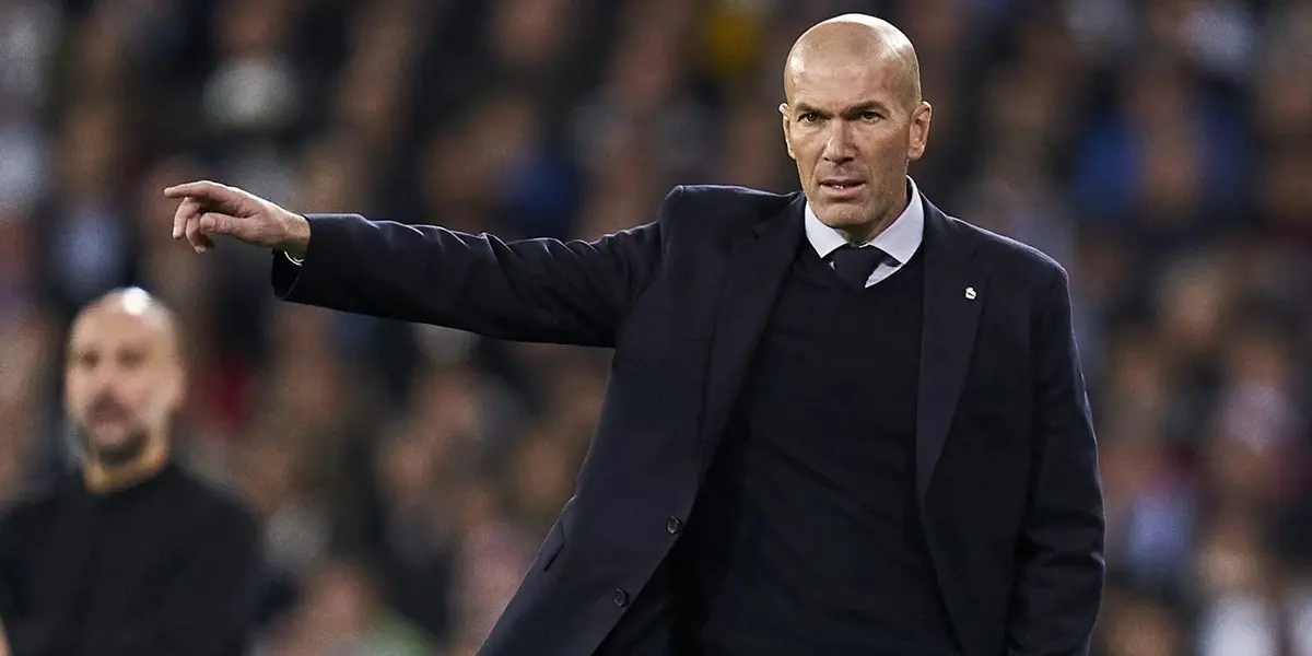 O francês Zinédine Zidane seria a segunda opção após Carlo Ancelotti