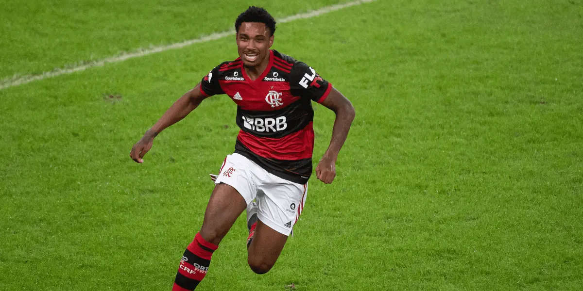 O jogador de 29 anos com recente passagem pelo Flamengo está atuando no futebol árabe