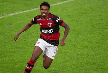 O jogador de 29 anos com recente passagem pelo Flamengo está atuando no futebol árabe