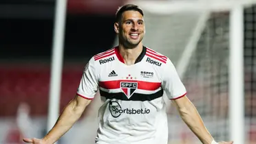 O jogador é responsável pela vitória momentânea do tricolor paulista