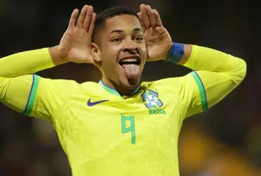 O jovem centroavante Vitor Roque tem interesse de gigantes da Europa 