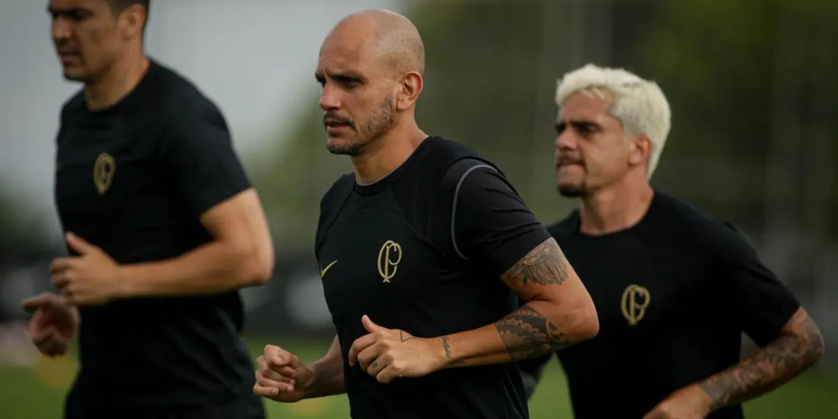 O lateral-esquerdo falou sobre o grupo do Corinthians na Libertadores e tenta aprender com erros da última temporada