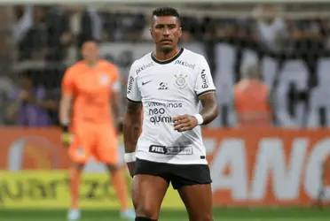 O meia Paulinho não está nos planos de Luxemburgo e ainda tem propostas para deixar o Corinthians