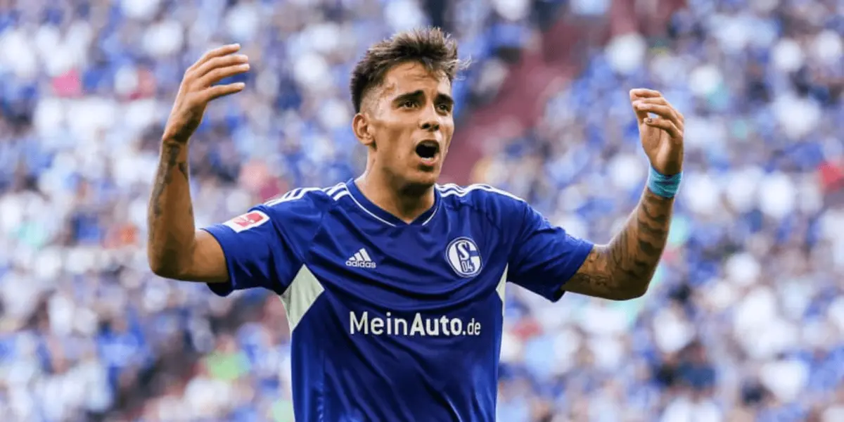 O meia uruguaio Rodrigo Zalazar deve deixar o Schalke 04