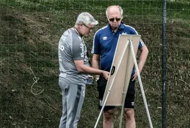 O Santos demitiu seu treinador após mais uma derrota no clássico diante do Corinthians