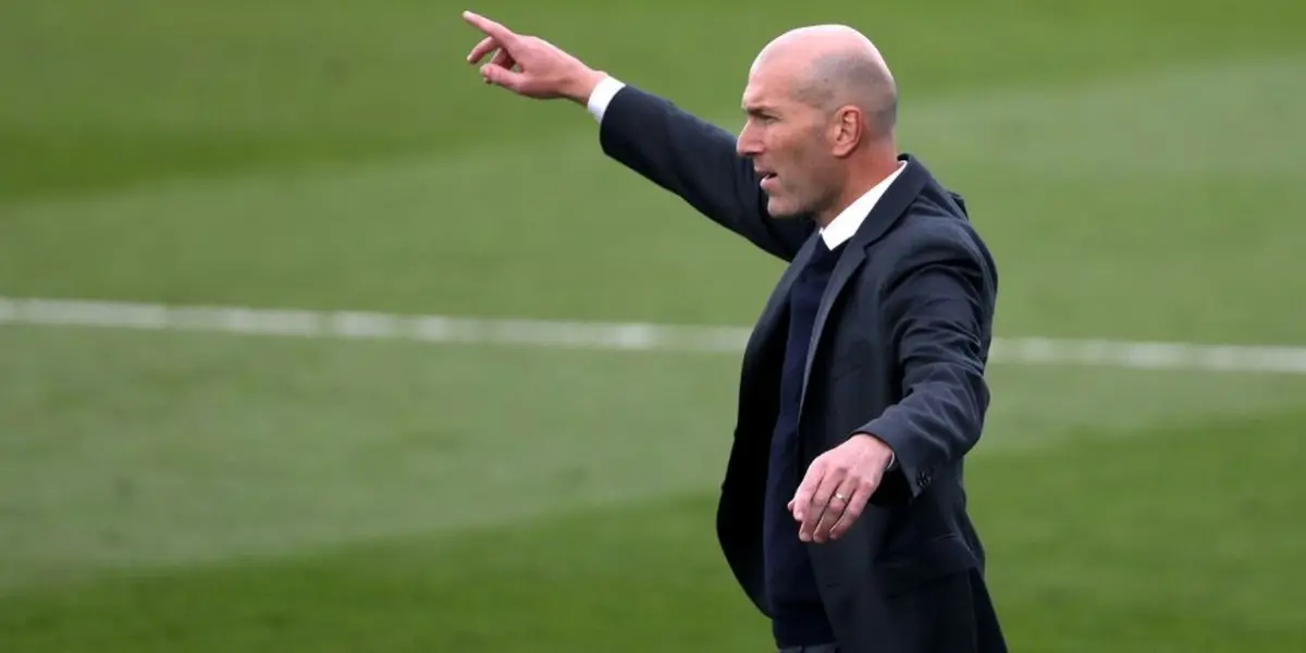 O técnico francês Zinédine Zidane se mantém tímido no mercado  mas pode estar de casa nova nos próximos dias