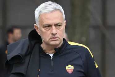 O técnico José Mourinho está em vias de assumir a equipe de Neymar Jr em 2023