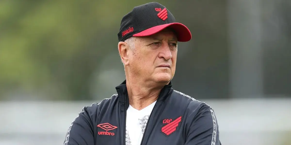 O técnico Luiz Felipe Scolari, mais conhecido como Felipão, tem proposta de voltar ao futebol de seleções