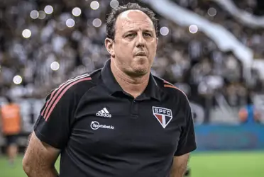 O técnico Rogério Ceni acerta seu retorno ao futebol