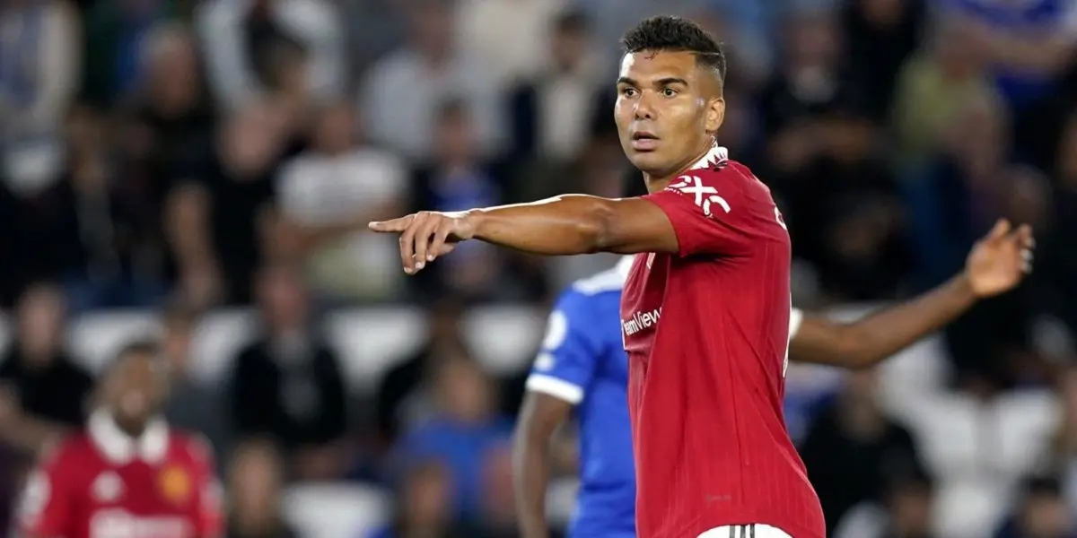 O volante Casemiro vem chamando a atenção pelo Manchester United e deve receber propostas de outro gigante do futebol