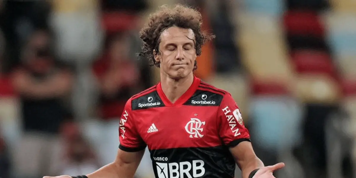 O zagueiro David Luiz do Flamengo ativou uma clausula automática de renovação 