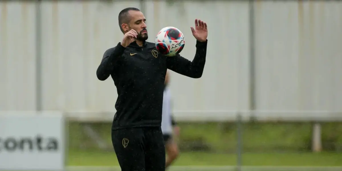 Renato Augusto segue em processo de recuperação e vira esperança do Corinthians de melhora na temporada