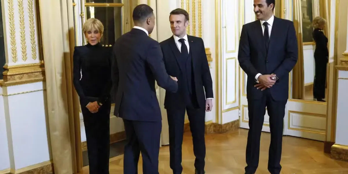 Reunião de Mbappé, presidente da França e dono do PSG