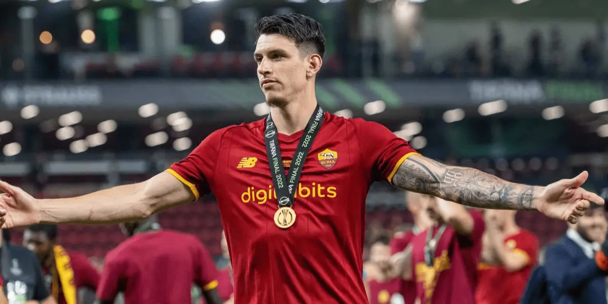 Roger Ibañez fez mais uma temporada excelente pelo clube italiano e fica perto do adeus na Roma