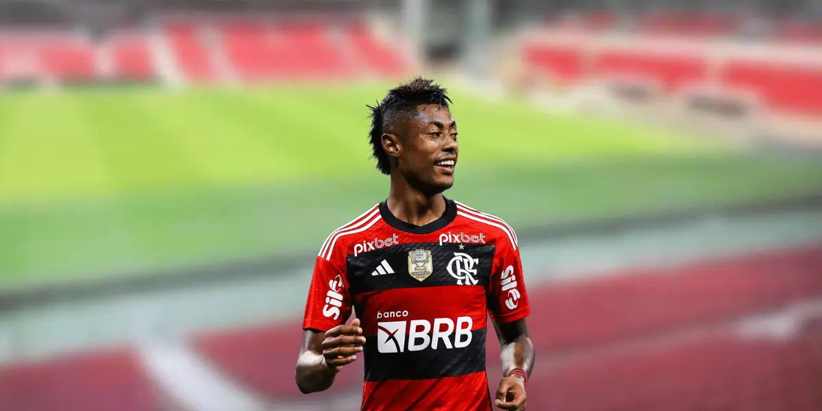 Torcedores do Flamengo estão apreensivos com demora na renovação de contrato de Bruno Henrique